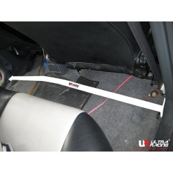 Toyota RAV4 95-00 UltraRacing 2-puncte Bară rigidizare podea